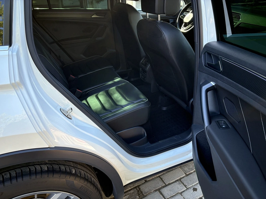 Volkswagen Tiguan, 2021г., полный привод, робот