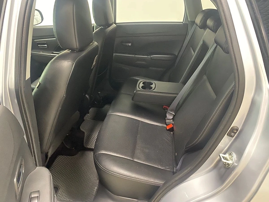 Mitsubishi ASX, 2011г., передний привод, вариатор