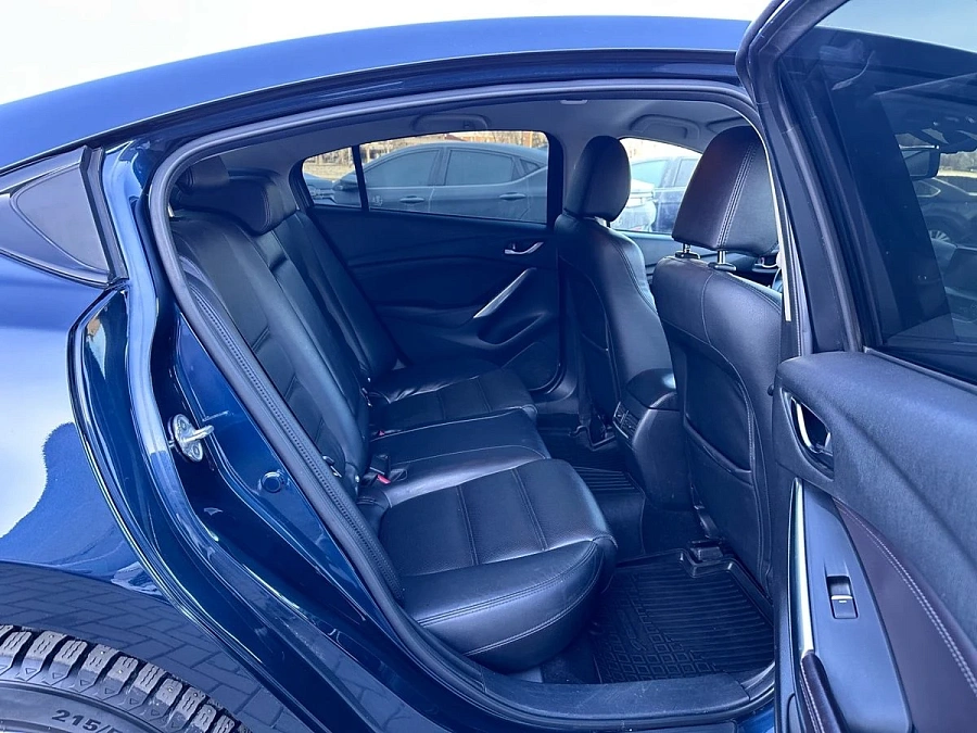 Mazda 6, 2015г., передний привод, автомат