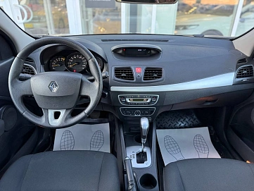 Renault Fluence, 2011г, передний привод, автомат