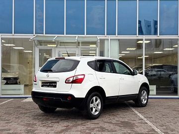 Nissan Qashqai, 2013г, передний привод, вариатор