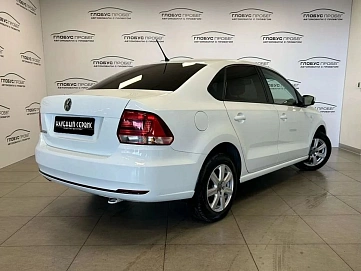 Volkswagen Polo, 2016г, передний привод, механика