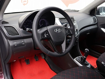 Hyundai Solaris, 2012г, передний привод, механика