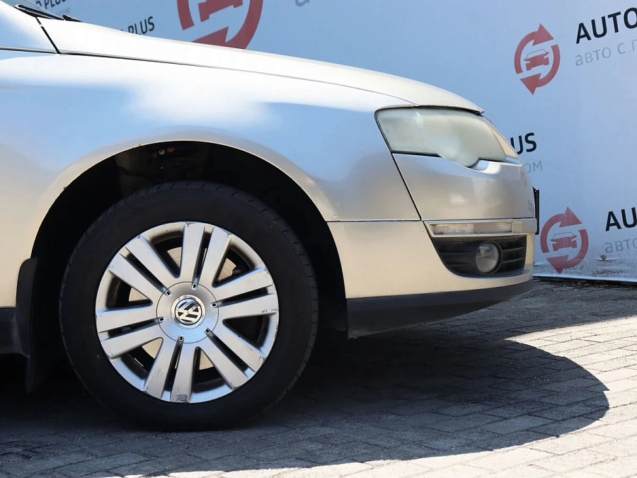 Volkswagen Passat, 2005г., передний привод, автомат