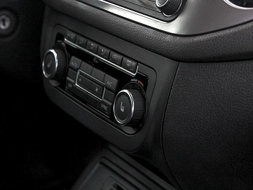 Volkswagen Tiguan, 2016г, передний привод, робот