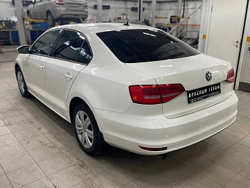Volkswagen Jetta, 2015г, передний привод, автомат