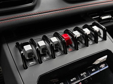 Lamborghini Huracán, 2022г, полный привод, робот