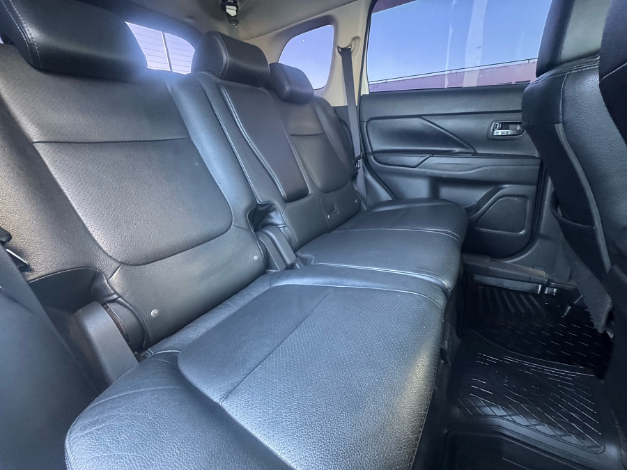 Mitsubishi Outlander, 2014г., полный привод, вариатор
