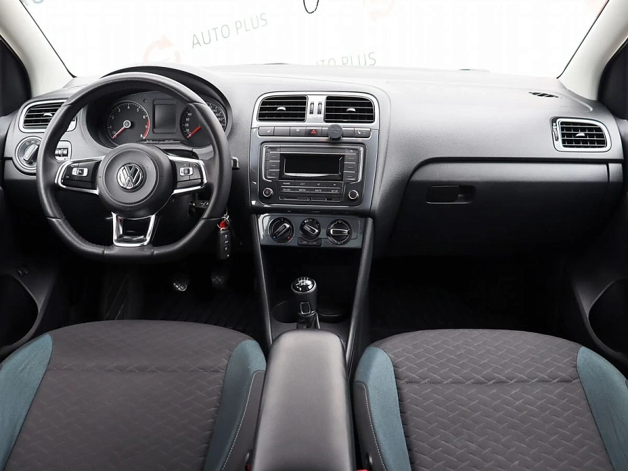 Volkswagen Polo, 2020г., передний привод, механика