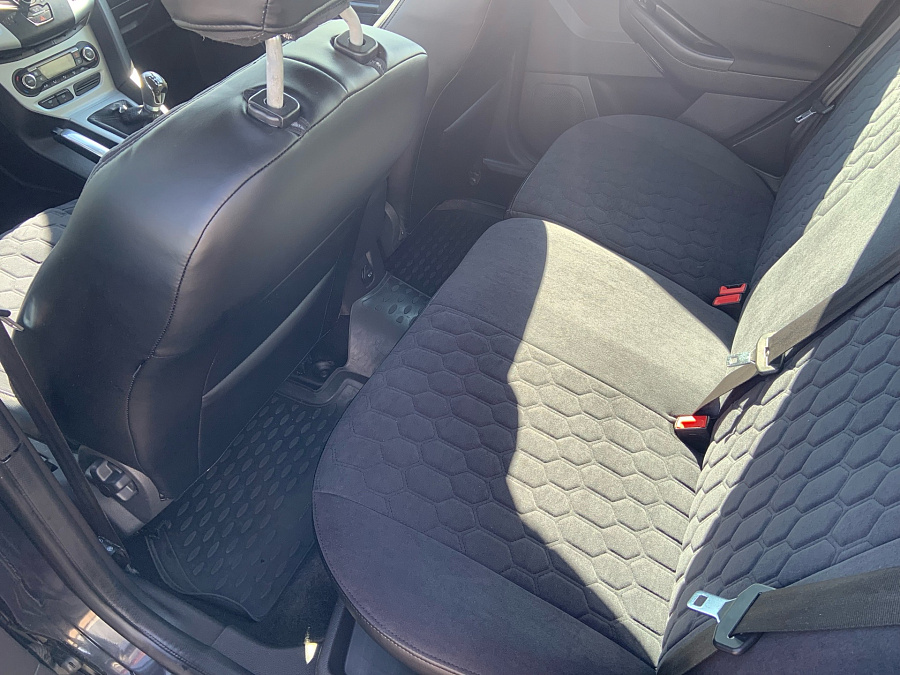 Ford Focus, 2013г., передний привод, механика