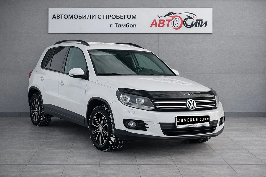 Volkswagen Tiguan, 2014г., передний привод, робот