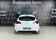 Opel Astra, 2011г., передний привод, автомат