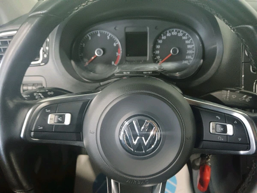 Volkswagen Polo, 2018г., передний привод, механика