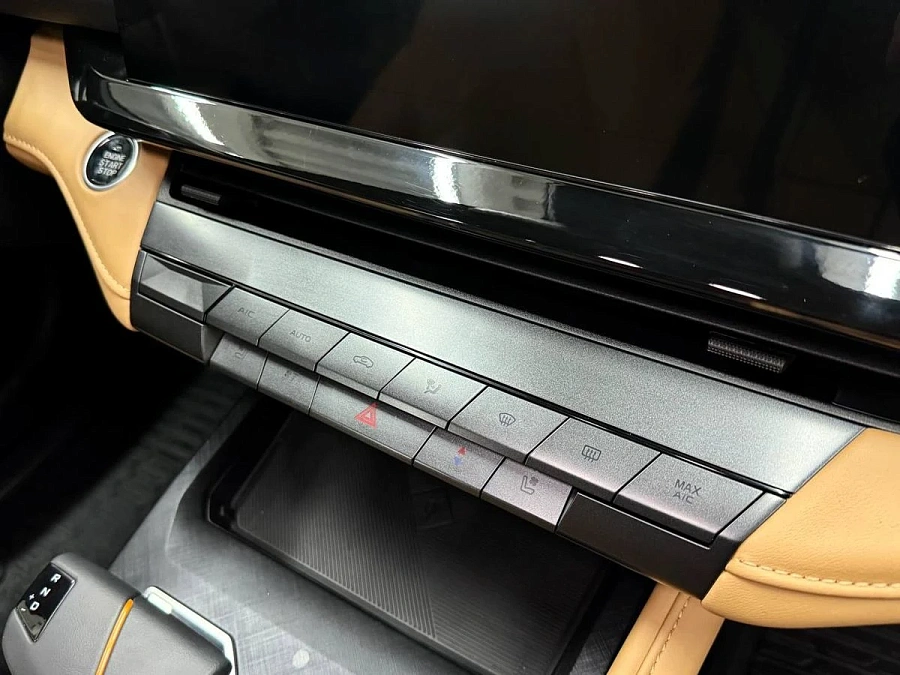 Changan UNI-V, 2023г., передний привод, робот