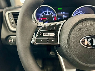 Kia Ceed, 2020г, передний привод, автомат
