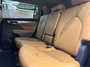 Toyota Highlander, 2025г, полный привод, автомат