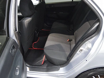 Mitsubishi Lancer, 2005г, передний привод, механика