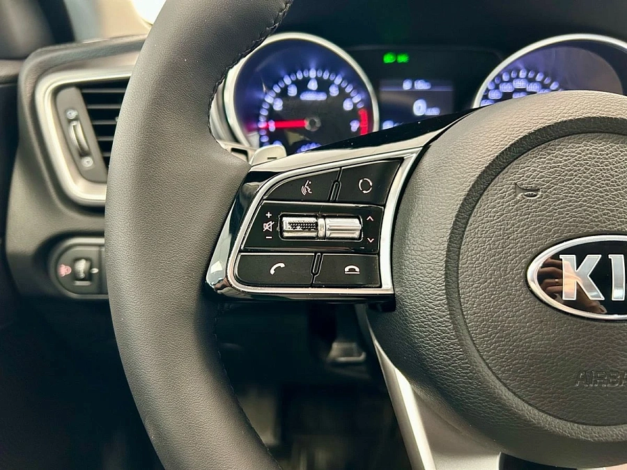Kia Ceed, 2020г., передний привод, автомат
