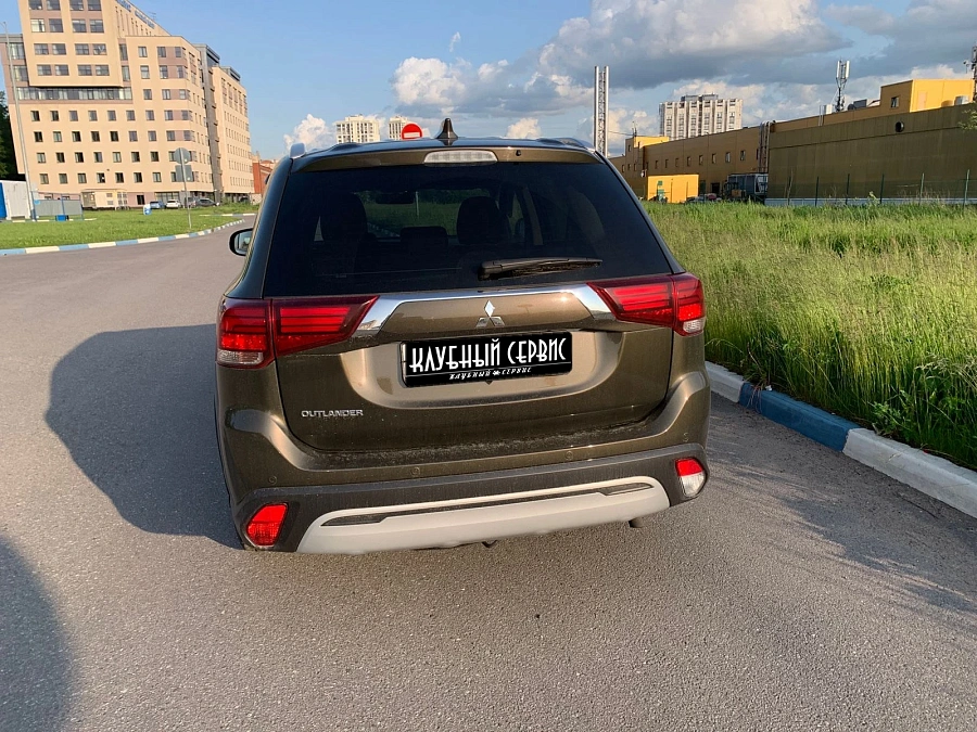 Mitsubishi Outlander, 2020г., передний привод, вариатор