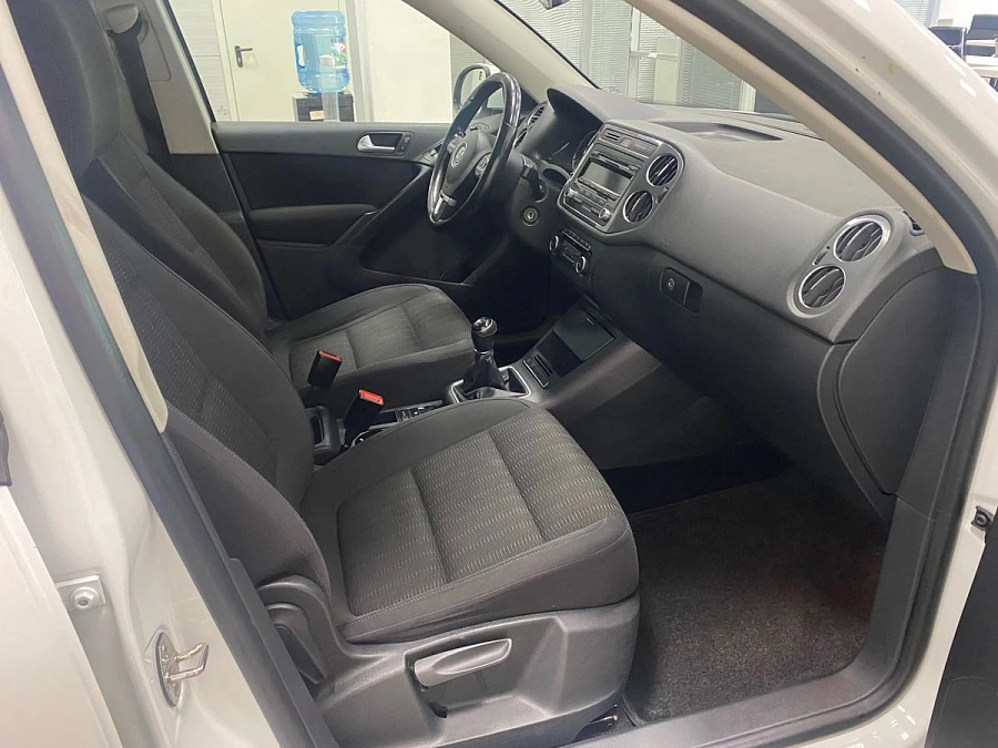 Volkswagen Tiguan, 2014г., передний привод, механика