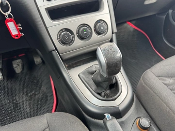Peugeot 308, 2008г, передний привод, механика