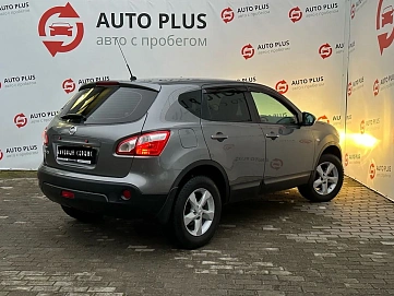 Nissan Qashqai, 2012г, передний привод, механика