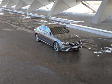 Mercedes-Benz E-Класс, 2018г, полный привод, автомат