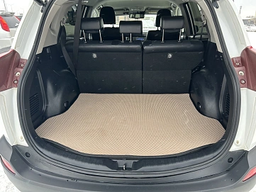 Toyota RAV4, 2015г, полный привод, вариатор