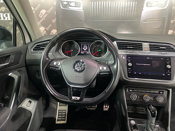 Volkswagen Tiguan, 2019г, передний привод, робот