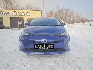 Toyota Prius, 2016г, полный привод, автомат