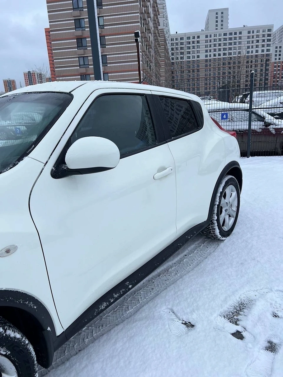 Nissan Juke, 2011г., передний привод, вариатор