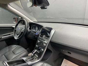 Volvo XC60, 2015г, передний привод, автомат