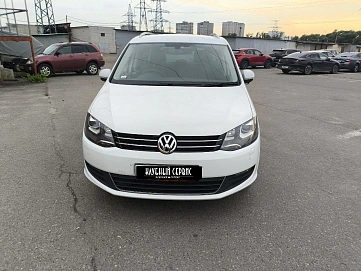 Volkswagen Sharan, 2014г, передний привод, робот