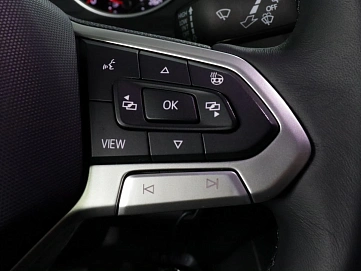 Volkswagen Tiguan, 2020г, полный привод, робот