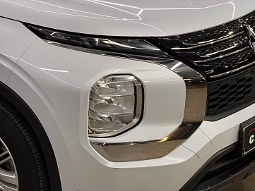 Mitsubishi Outlander, 2022г, полный привод, вариатор