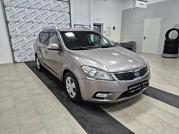 Kia Ceed, 2011г, передний привод, автомат