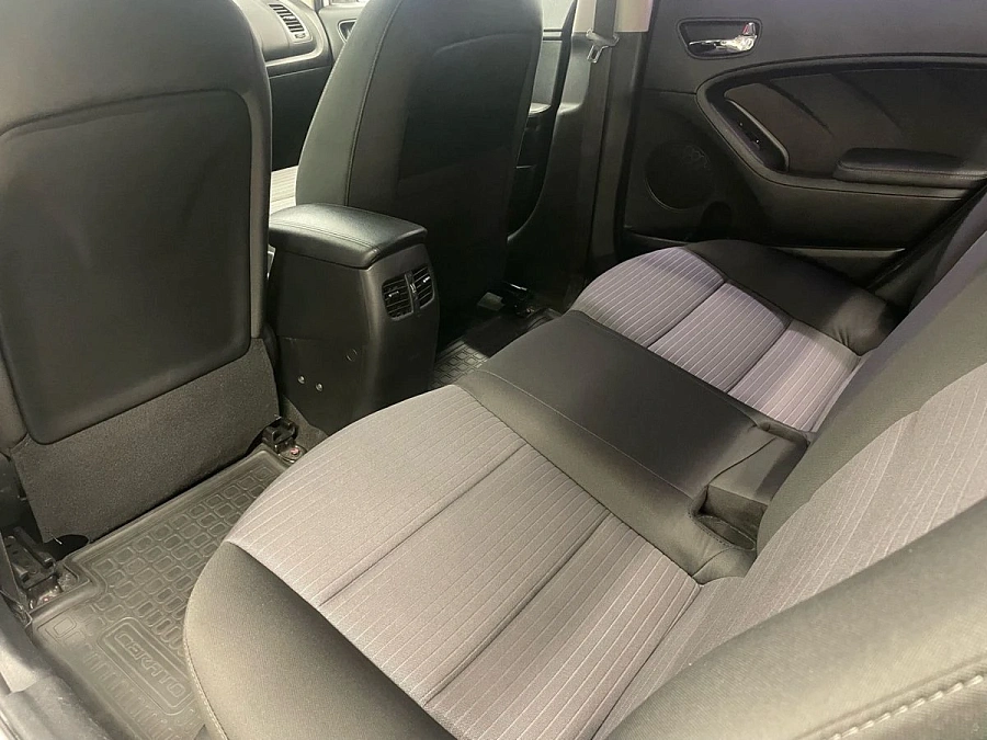 Kia Cerato, 2013г., передний привод, автомат