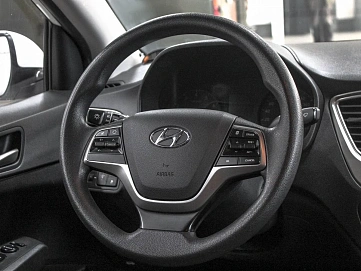 Hyundai Solaris, 2019г, передний привод, автомат