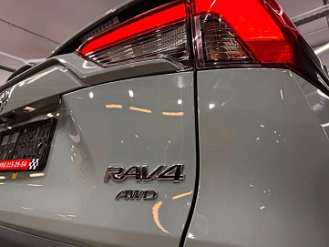 Toyota RAV4, 2025г, полный привод, вариатор