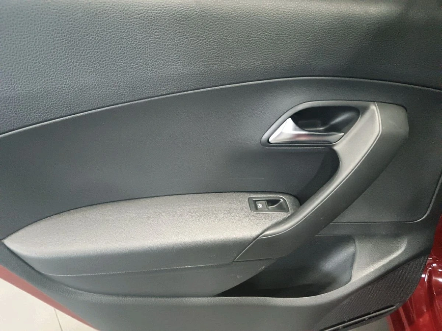 Volkswagen Polo, 2018г., передний привод, механика