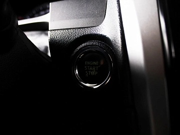 Toyota Camry, 2012г., передний привод, автомат