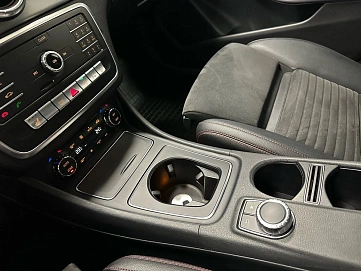 Mercedes-Benz , 2016г., передний привод, автомат