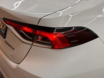 Toyota Corolla, 2022г, передний привод, вариатор