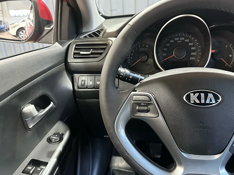 Kia Rio, 2015г., передний привод, механика
