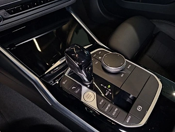 BMW 3 серии, 2021г, задний привод, автомат