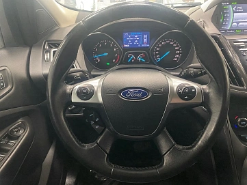 Ford Kuga, 2016г, передний привод, автомат