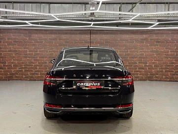 Skoda Superb, 2025г, передний привод, робот