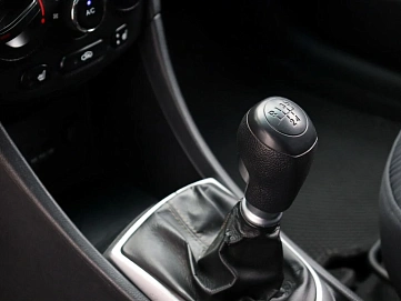 Hyundai Solaris, 2012г, передний привод, механика