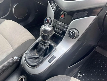 Chevrolet Cruze, 2012г, передний привод, механика
