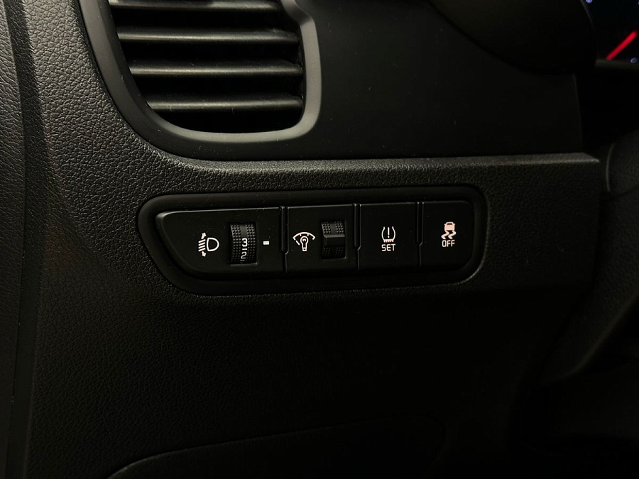 Kia Rio, 2018г., передний привод, механика